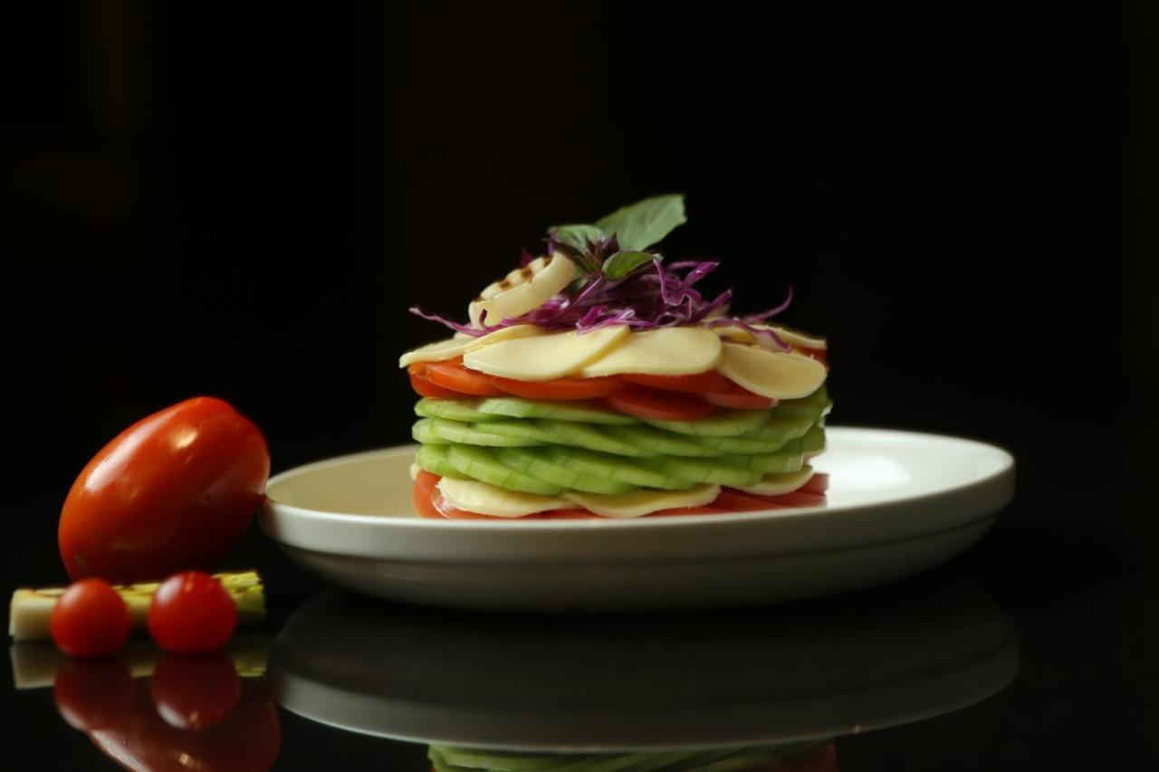 Park Lane Hotel Lahore Exterior photo A salad