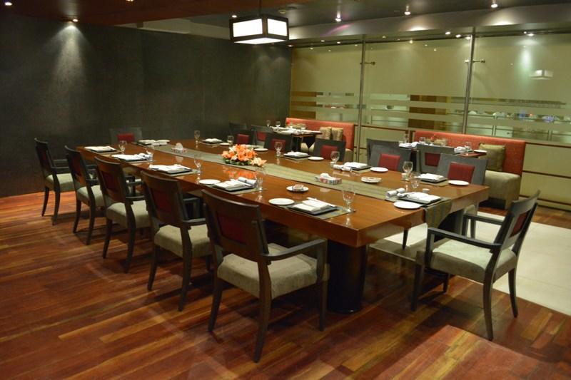 Park Lane Hotel Lahore Exterior photo A private dining room at a restaurant