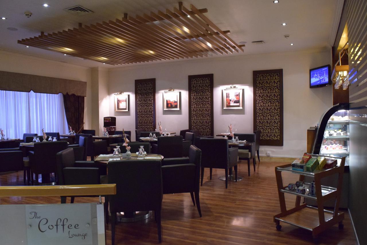 Park Lane Hotel Lahore Exterior photo Coffee Bar