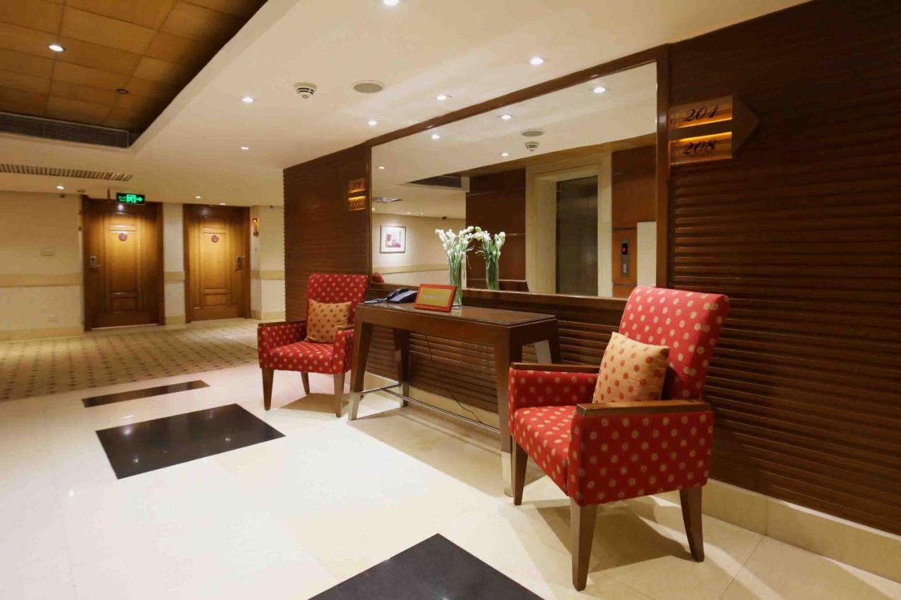 Park Lane Hotel Lahore Exterior photo The lobby of the hotel