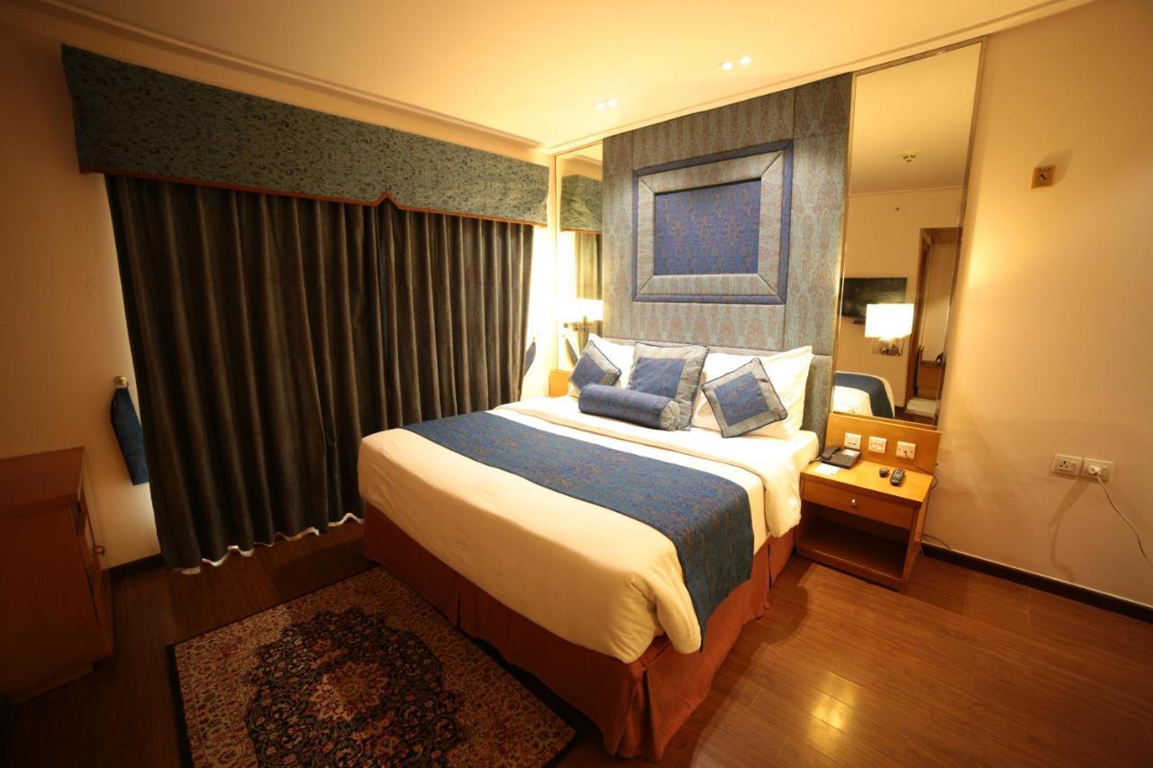 Park Lane Hotel Lahore Exterior photo