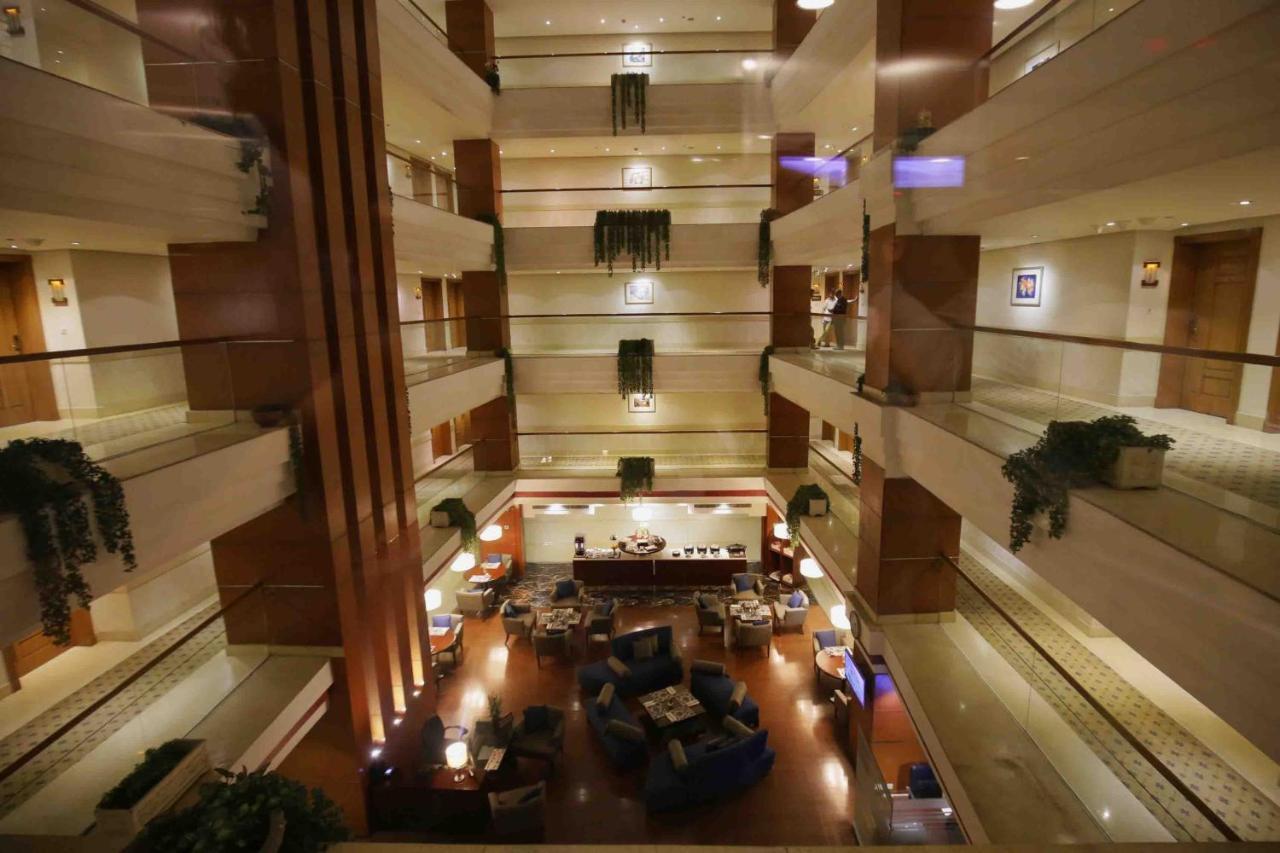 Park Lane Hotel Lahore Exterior photo The lobby