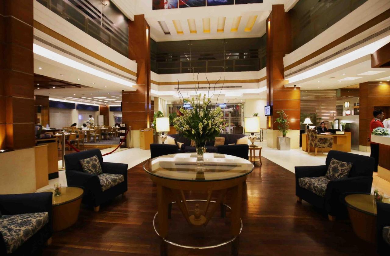 Park Lane Hotel Lahore Exterior photo The lobby of the hotel