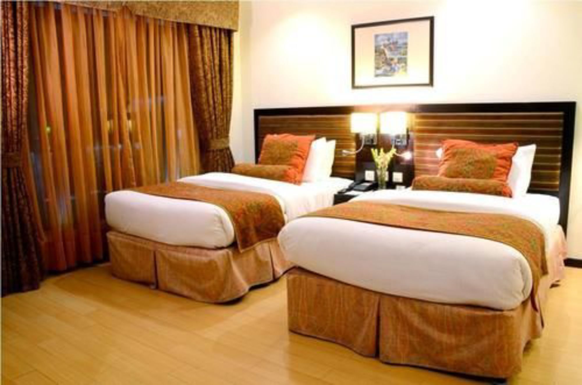 Park Lane Hotel Lahore Exterior photo A room at the hotel